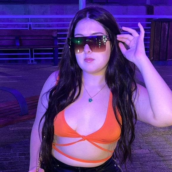 Two piece pant and top set - Picture 6 of 7